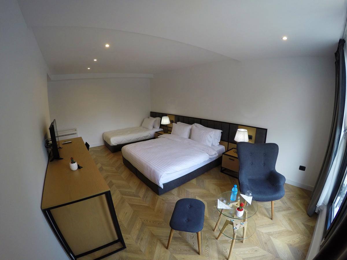 Prime Hotel Tiranë Ngoại thất bức ảnh